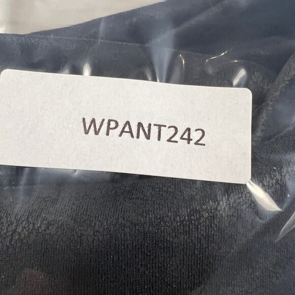 Maison d’Amelie Faux Leather Coated Jogger Pants Black Size M - Picture 11 of 11